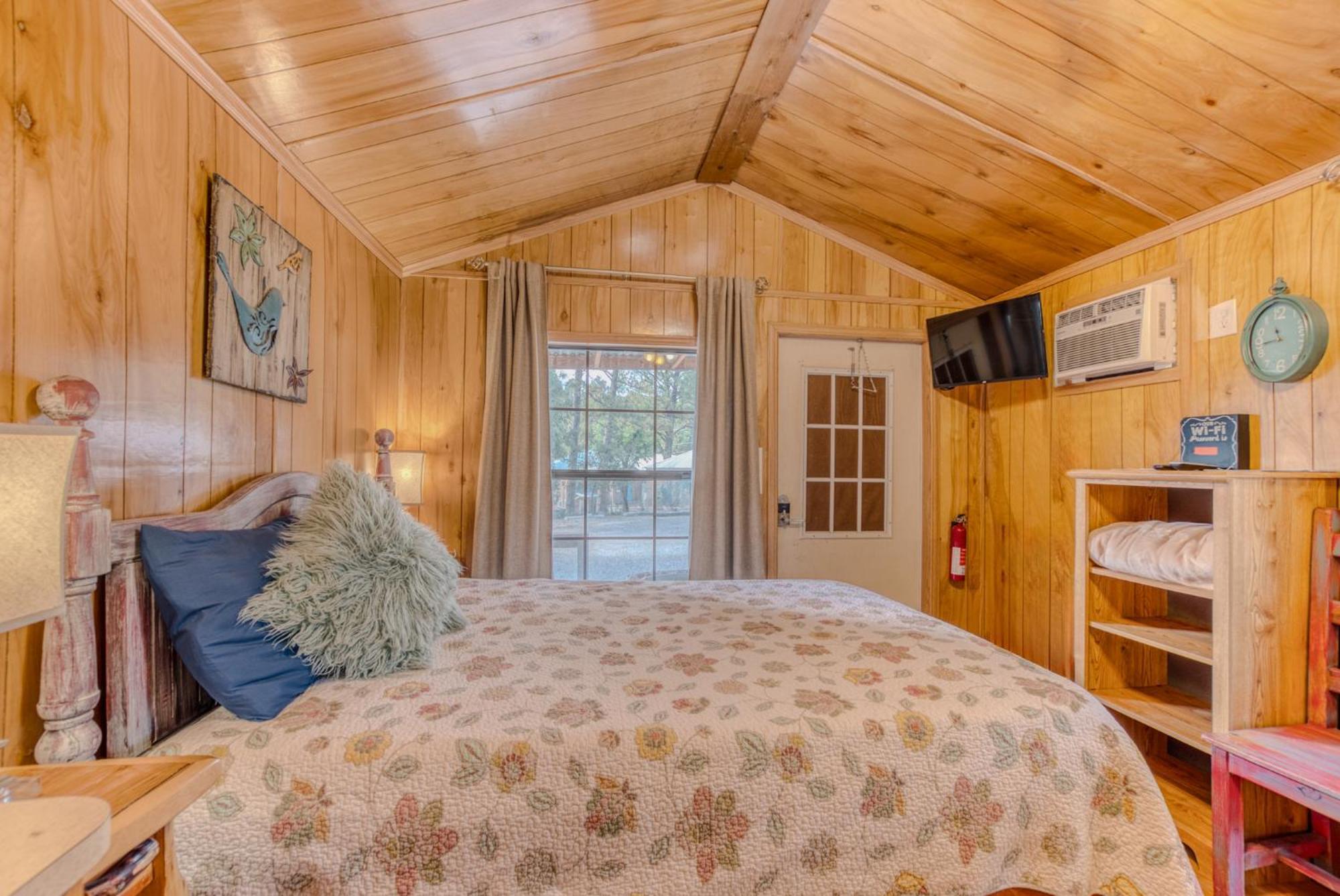 Enchanted Hideaway Cabins And Cottages Ruidoso Eksteriør billede